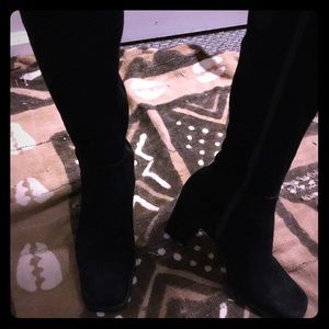 Nine West Suede Black Square Toe Heel Boots